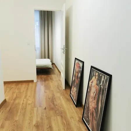 Atlas In The Historical Center Of With Free Private Parking