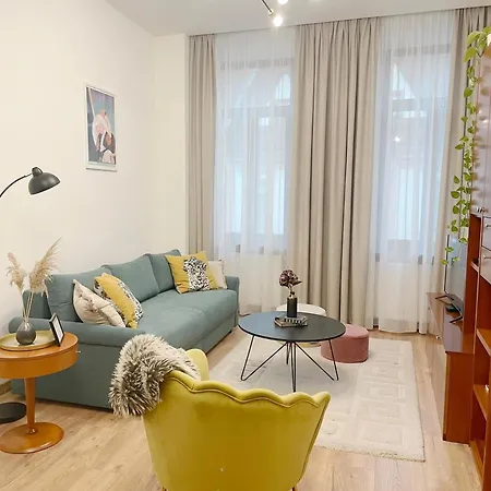 Apartman Atlas In The Historical Center Of With Free Private Parking Kassa