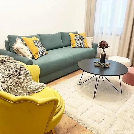 Апартаменти Atlas In The Historical Center Of With Free Private Parking Кошице