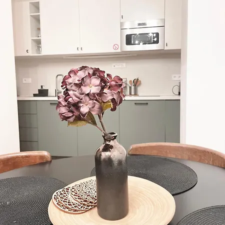 Atlas In The Historical Center Of With Free Private Parking